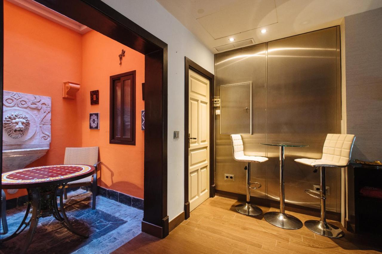 Divi Apartments Villa Reyes 2 Севилья Экстерьер фото